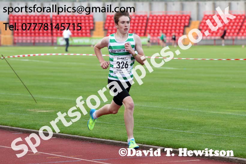 Junior graded 800 metres, 2019 North East Grand Prix, Gateshead Stadium. Photo: David T. Hewitson/Sports for All Pics